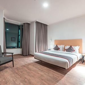 Super Oyo Townhouse 2 Hotel Gunung Sahari